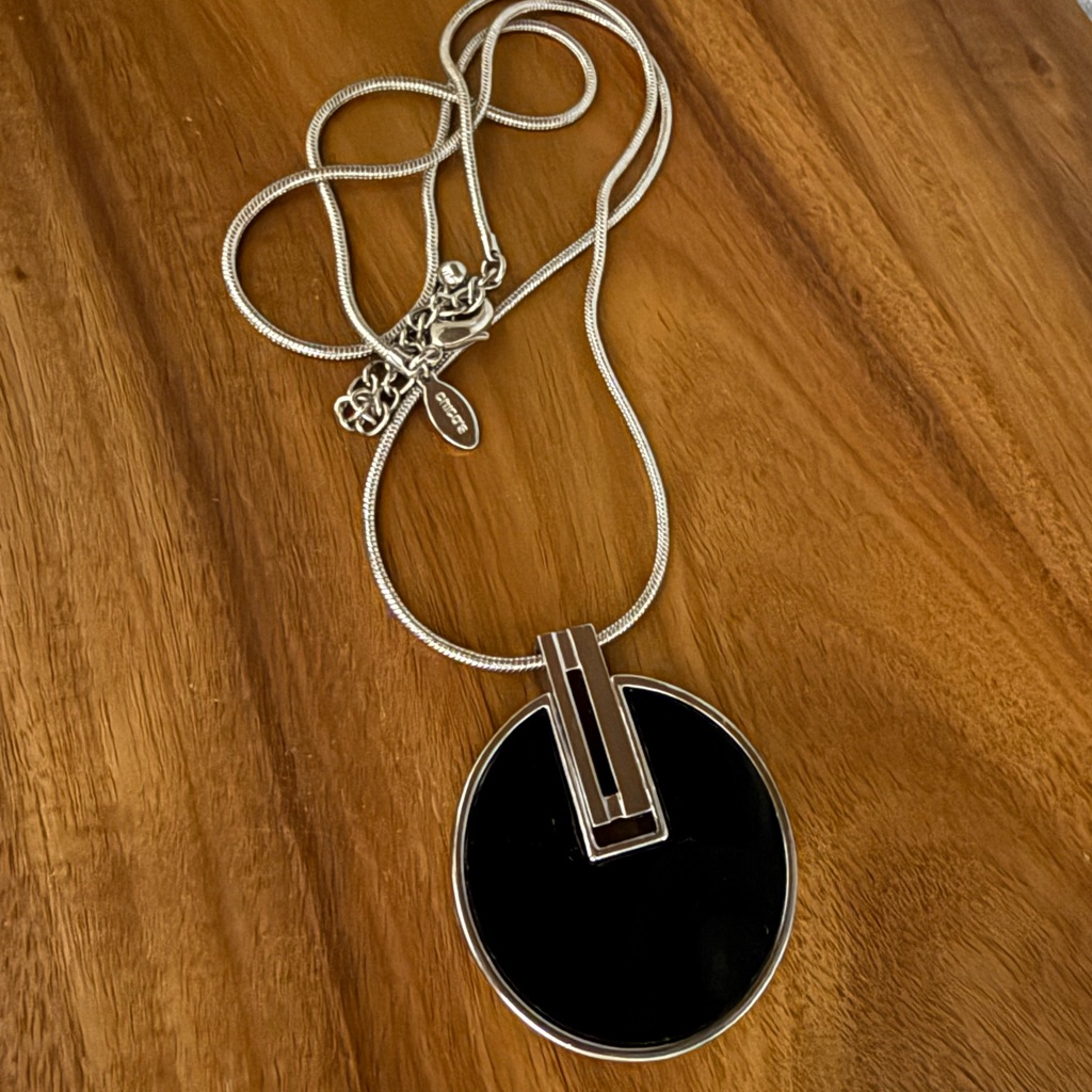 Chicos Black Pendant Necklace 19$
